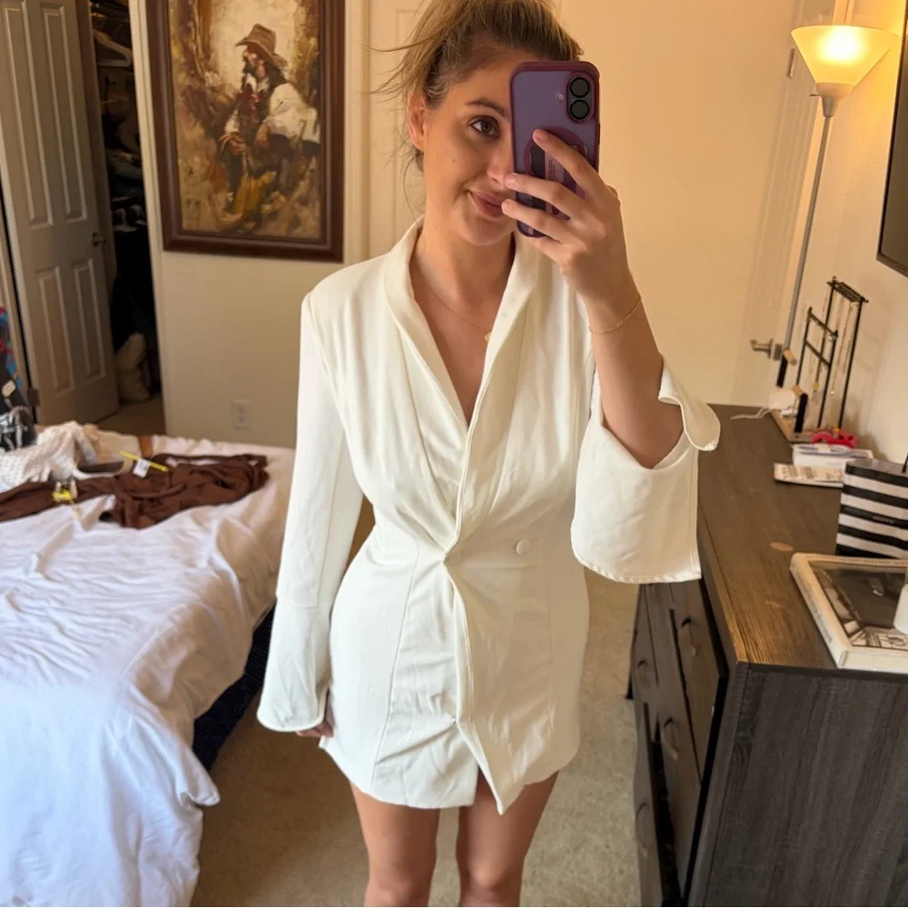 NBD Elegant Cream Women's blazer dress - Picture 2 of 4